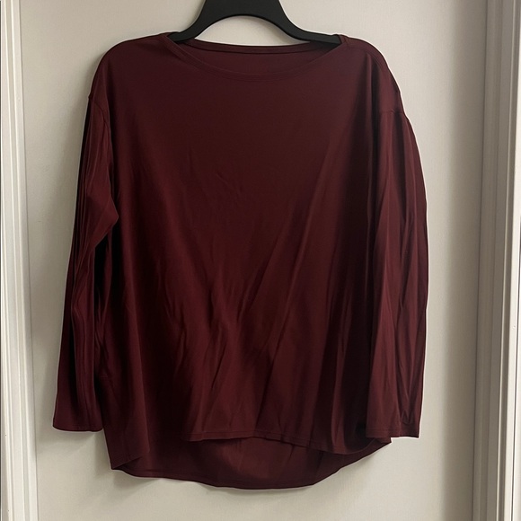 Lululemon Athletica Long Sleeve Top in Deep Burgundy - Picture 1 of 3